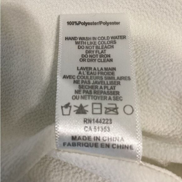 Bishop & Young Top Blouse Women’s Size Small Color Cream Sleeveless V Neck - Picture 4 of 8